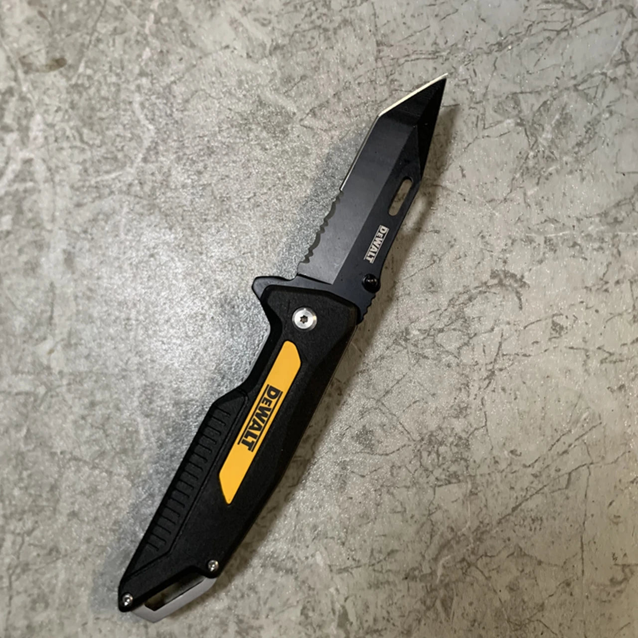 DEWALT DWHT10910 Pocket Knife With Ball-Bearing Assist Folding Portable Cutting Trimming Hand Tools